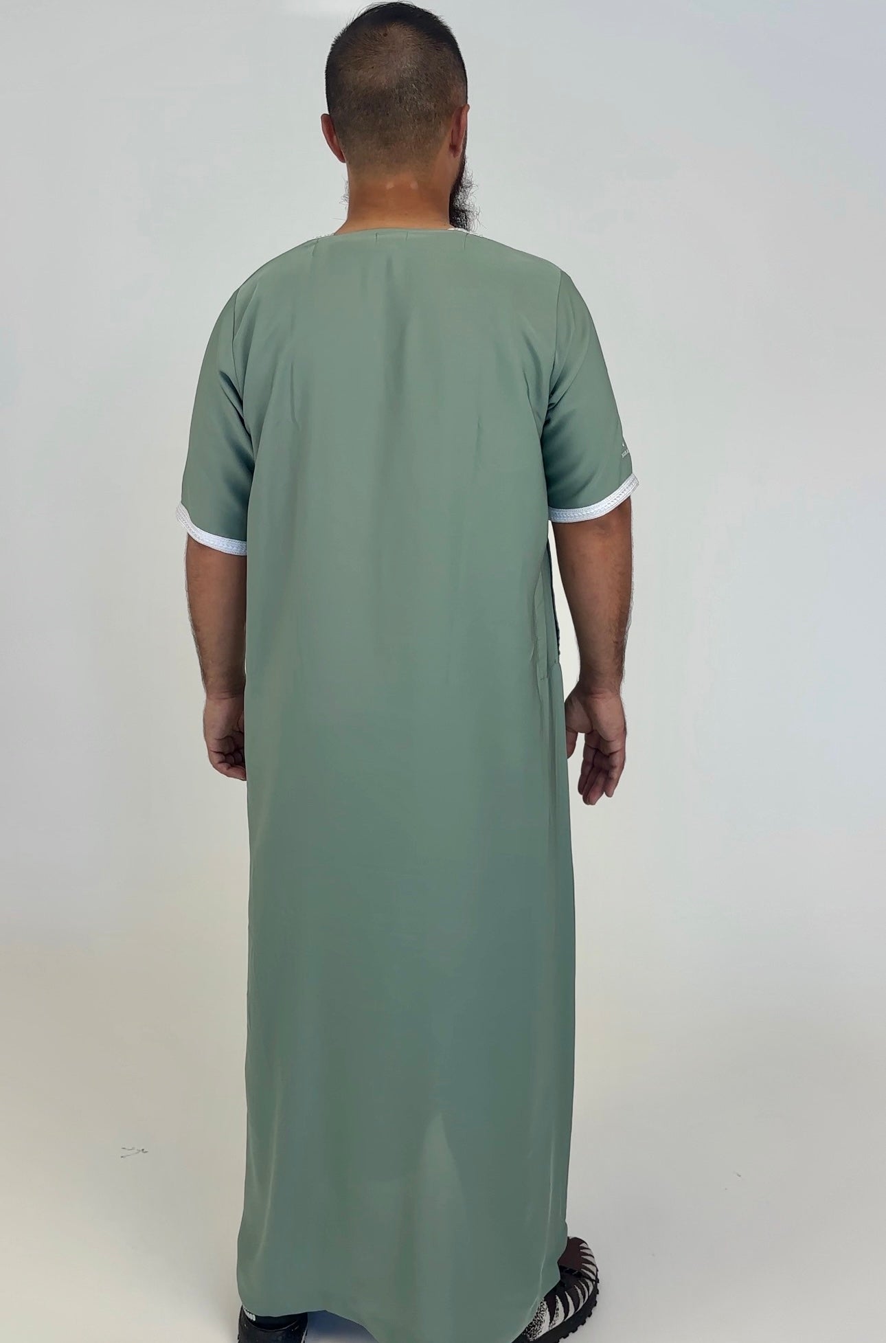 Banafee Thobe - Pistachio Green